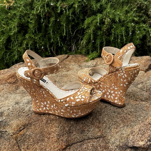 Alice + Olivia Jana Laser Cut Cork Wedge Heel Sandals Size 36.5, 6.5 $350 - Picture 2 of 12